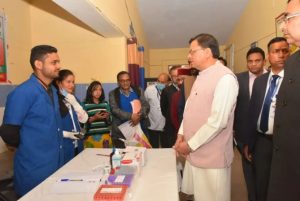 उत्तराखंड के पर्वतीय जिलों में स्वास्थ्य सेवाओं को मजबूत करने में जुटी धामी सरकार