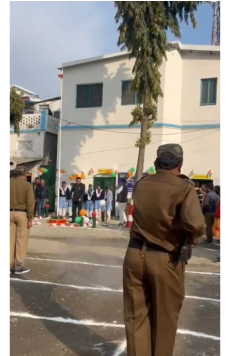 जनपद देहरादून के डोईवाला स्थित शुगर मिल में चली गोली