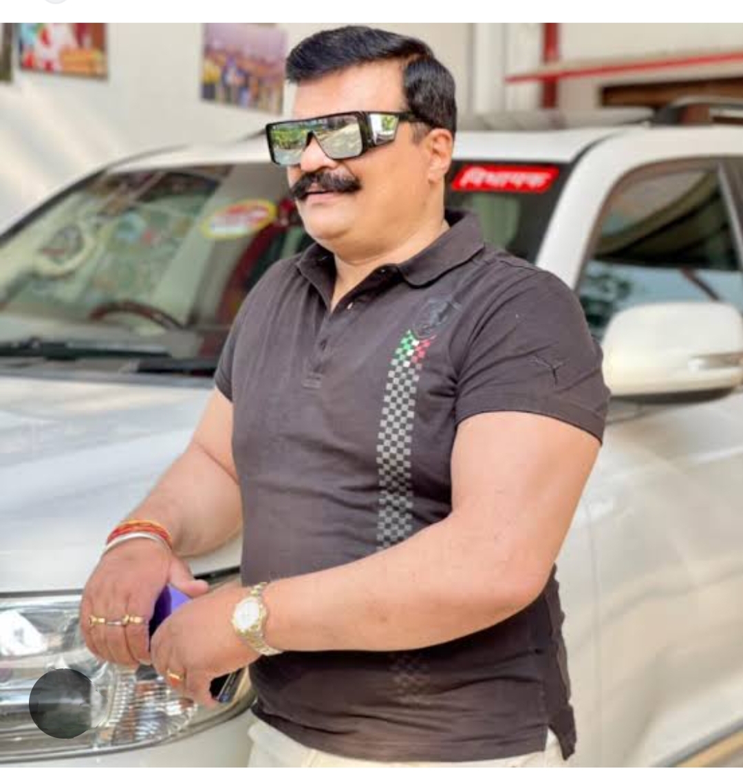 खानपुर के पूर्व विधायक कुंवर प्रणव सिंह चैम्पियन के विरुद्ध