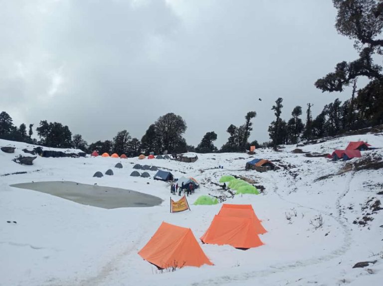 पर्यटको को भाया विंटर डेस्टिनेशन ब्रहमताल ट्रैक* - my uttarakhand