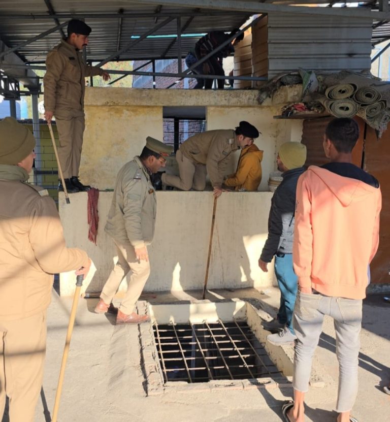 हल्द्वानी में पुलिस ने तड़के सुबह चलाया सत्यापन अभियान -