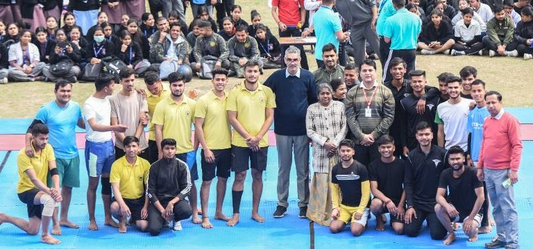 एसजीआरआरयू क्रिकेट में फार्मेसी ने एग्रीकल्चरल साइंसेज़ को किया पराजित