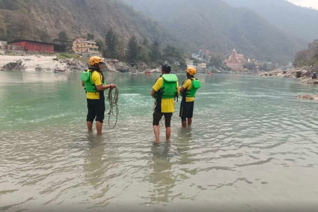 ऋषिकेश – तपोवन क्षेत्रान्तर्गत साईं घाट पर गंगा नदी में