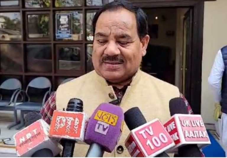 पार्टी छोड़ने की सुगबुगाहट से परेशान कॉंग्रेस ने भेजा हरक