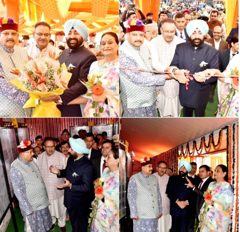 प्रकृति से जुड़ने का संदेश देती है पुष्प प्रदर्शनी -