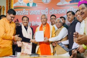 भाजपा प्रत्याशी त्रिवेन्द्र सिंह रावत ने हरिद्वार लोकसभा सीट से