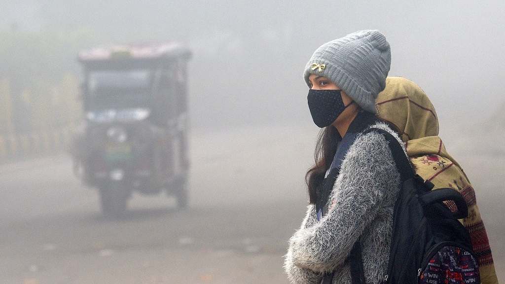 मौसम दिखा रहा खूब तेवर, लौट-लौट कर आ रही ठंड, जानिए अगले दो दिन तक कैसा रहेगा मौसम का मिजाज 