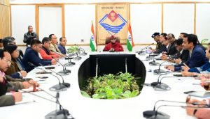 संसदीय चुनाव से जुड़े सभी कार्मिकों की हेल्थ स्क्रीनिंग की जाएगी