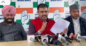 होर्डिंग यूनिपोल के संभावित कार्टेल से 300 करोड़ के खेल