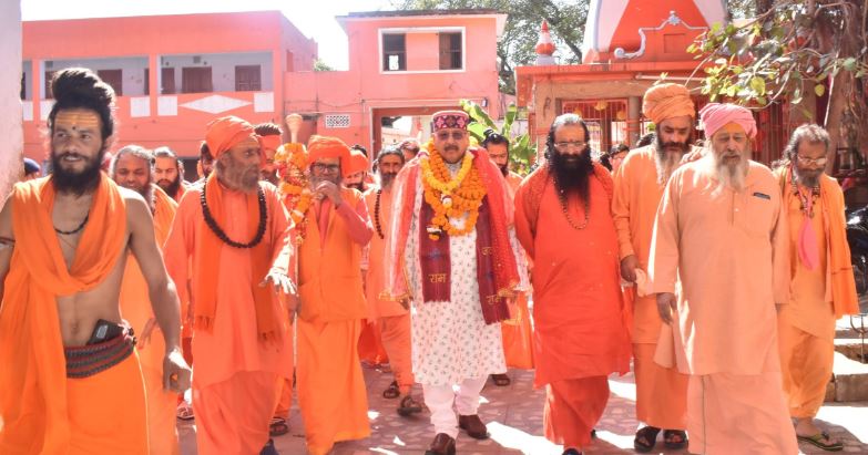 महाराज ने किया पवित्र छड़ी यात्रा का शुभारंभ