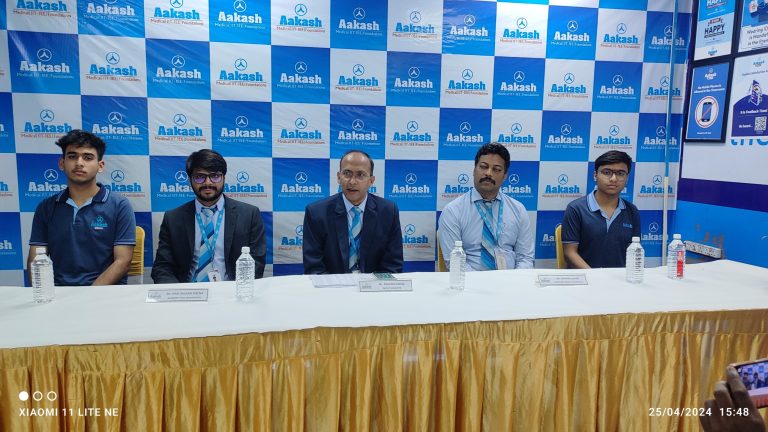 जेईई (मेन) 2024 सेशन 2 के परिणाम में चमके आकाश