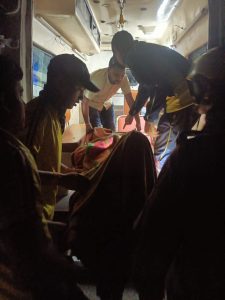 तोताघाटी के पास वाहन हुआ दुर्घटनाग्रस्त, SDRF ने बचाई चालक