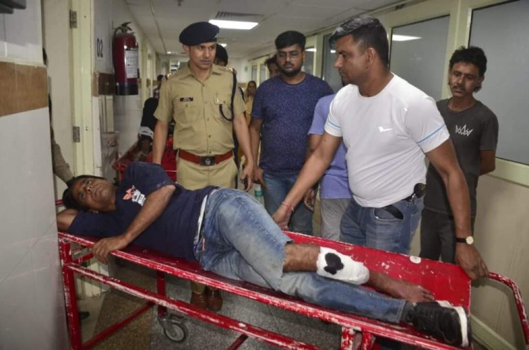 देर रात देहरादून पुलिस से मुठभेड़ में घायल अपराधी है