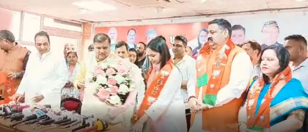 बीजेपी के कुनबा बढ़ने का सिलसला लगातार जारी कांग्रेस नेत्री