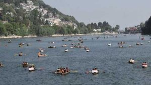 Tourist activity increased again in Uttarakhand on weekend, Mussoorie and Nainital expected to be packed.