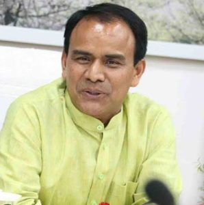 एलटी शिक्षकों के होंगे अंतरमंडलीय स्थानांतरणः डा. धन सिंह रावत