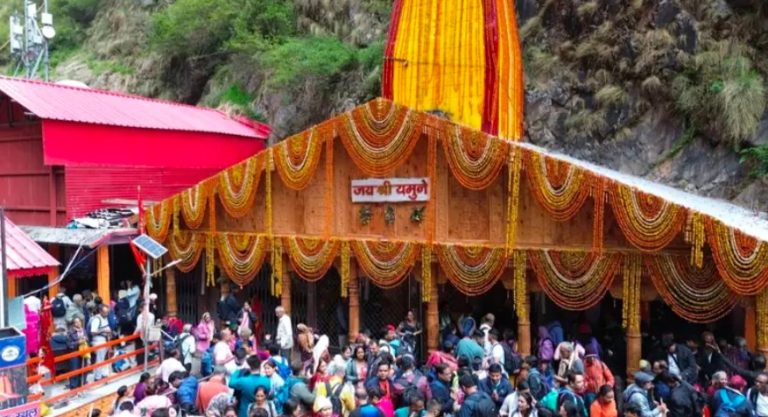 कपाट खुलने के शुरूआती 15 दिनों में गंगोत्री एवं यमुनोत्री