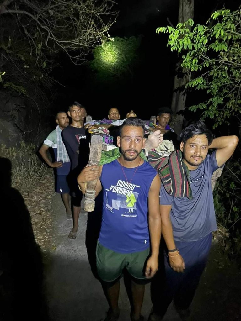 जनपद -पौड़ी: स्वास्थ्य सुविधाओं और सड़क के लिये आज भी