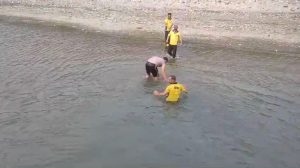 डाकपत्थर गुप्त सहस्त्रधारा में डूबे युवक के शव को SDRF