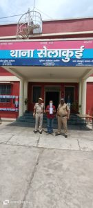 बड़ा खुलासा :पकड़ा गया दिनदहाड़े सुंदरवन की झुंगी झोपड़ियों को