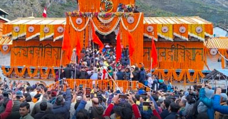 बद्रीनाथ में भारी विरोध के बाद VIP दर्शन व्यवस्था खत्म,