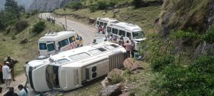 बाल बाल बची 18 लोगों की जान :गंगोत्री हाइवे सोनगाड