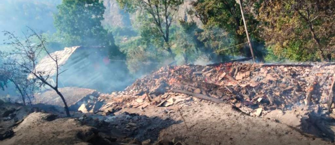 यहाँ पूरा मोहल्ला जल गया, सीएम धामी ने जताया दुःख,