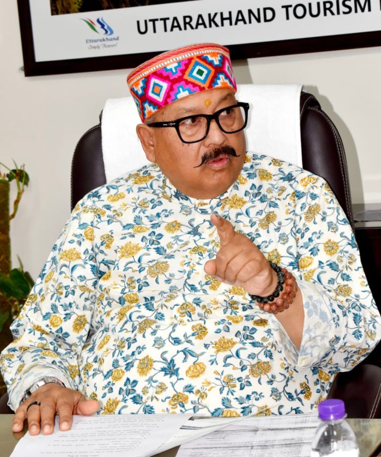 *मानसखण्ड की तरह केदारखण्ड मंदिर माला मिशन भी बनायें: महाराज*