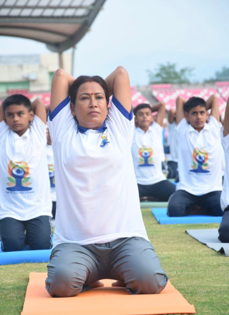 *आध्यात्मिक उन्नति, शारीरिक व मानसिक सशक्तिकरण के निर्माण हेतु योग