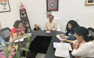 आवंटित बजट समय पर खर्च करें अधिकारी डॉ. धन सिंह