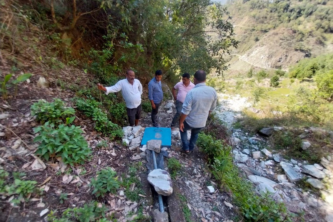 ग्राम पंचायत सिमखोली में गहराया जल संकट,एई जल संस्थान ने