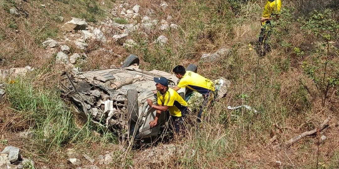 पौड़ी: गहरी खाई में गिरी कार, 4 की मौत, 3