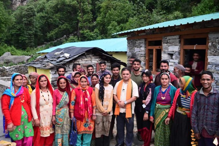 बद्रीनाथ विधानसभा में प्रचार अभियान तेज, निर्दलीय प्रत्याशी नवल खाली