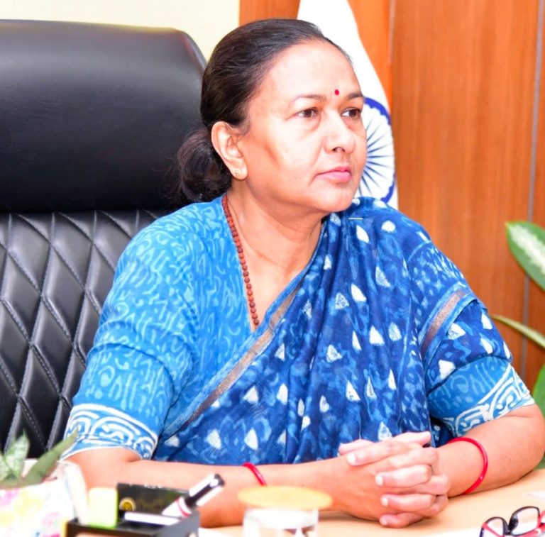 मुख्य सचिव राधा रतूड़ी ने गर्भवती महिलाओं तथा नवजात बच्चों