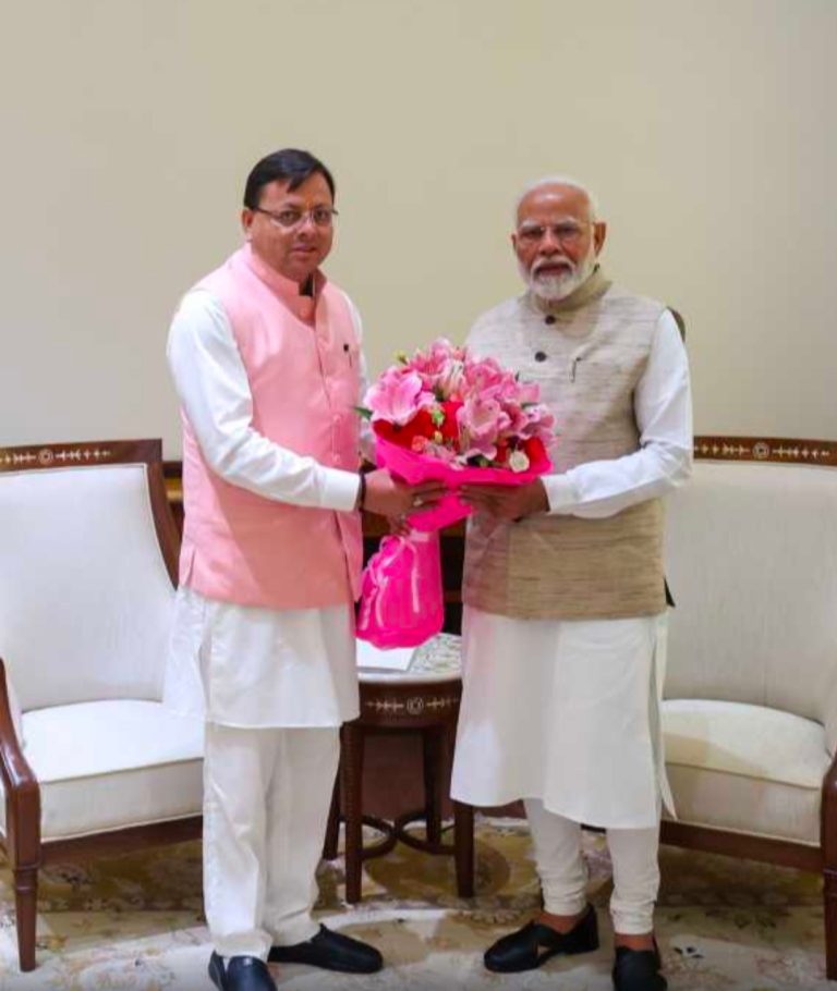 *मुख्यमंत्री ने प्रधानमंत्री से भेंट कर उन्हें तीसरी बार देश