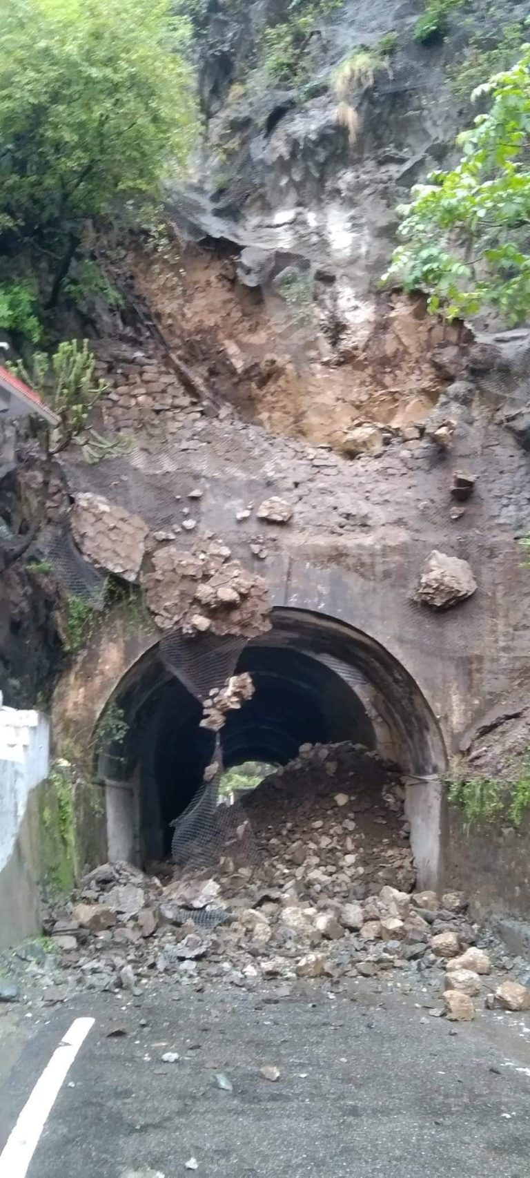 उत्तराखंड में भारी बारिश की चेतावनी , कई जिलों में