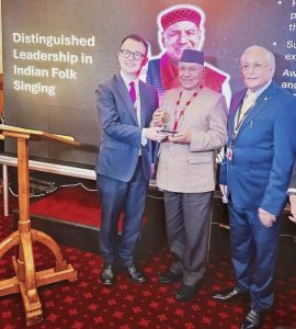 उत्तराखण्ड के दिलों की धड़कन गढ़ रतन नरेंद्र सिंह नेगी