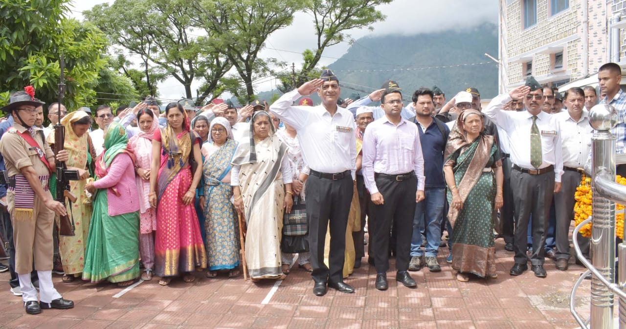 चमोली में हर्षोल्लास से मनाया गया शौर्य दिवस* - my