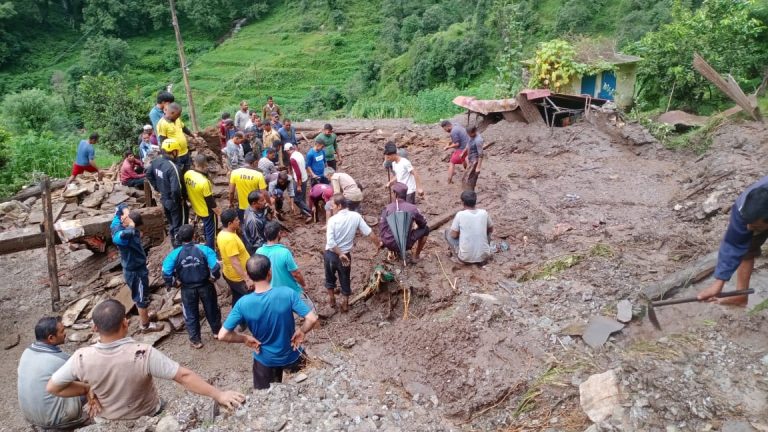 बिग ब्रेकिंग :जनपद टिहरी - लगातार बारिश से बूढाकेदार क्षेत्र