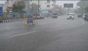 Uttarakhand Weather: देहरादून समेत कई जिलों में भारी बारिश का