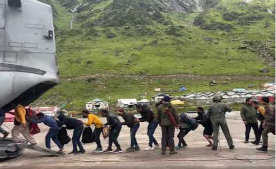 Weather wreaks havoc in Uttarakhand, chaos everywhere, 10 thousand people have been rescued so far