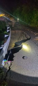 केम्पटी से मसूरी जाने वाली सड़क सिया गांव (टिहरी गढ़वाल)