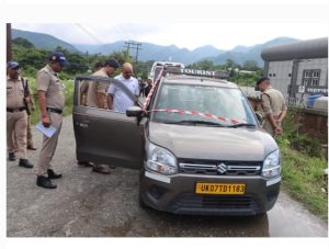 देहरादून ब्रेकिंग :गाड़ी का AC ऑन कर रातभर बैठे रहे