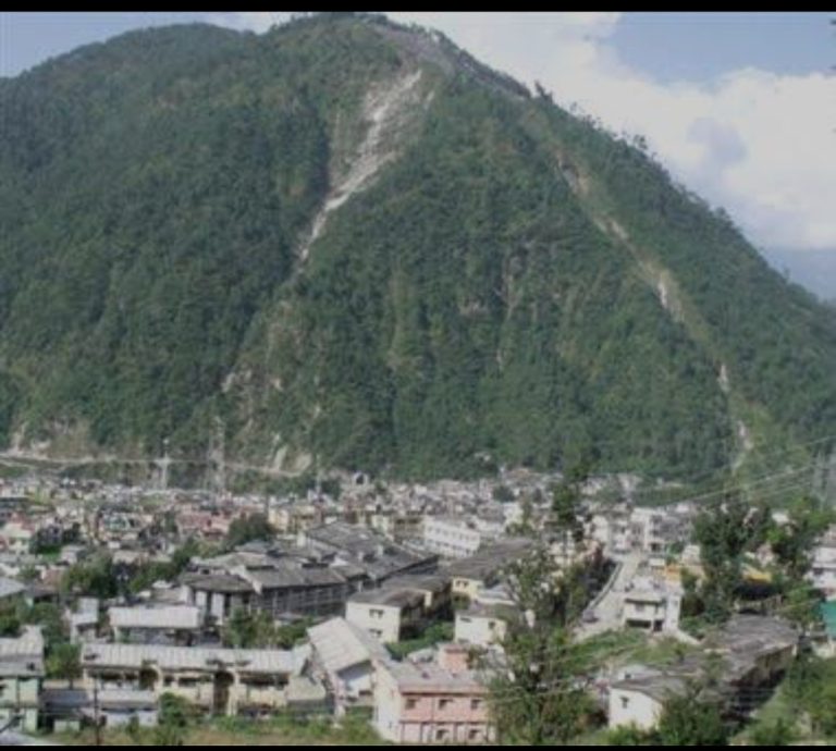 फिर सहमे उत्तरकाशी निवासी ! दरकने लगा फिर से वर्णावत