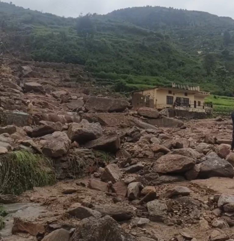 बिग ब्रेकिंग :टिहरी जिले की भिल्लगंना घाटी में बारिश से