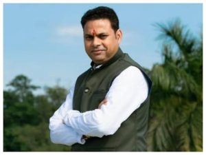 ब्रेकिंग-गैरसैंण में तीन दिवसीय सत्र होने पर सरकार पर भड़के