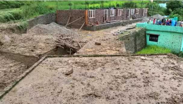 Monsoon rains cause devastation in Uttarakhand, IMD alert in six districts today; Debris enters half a dozen houses in Tehri