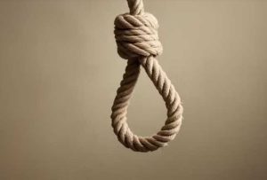 रात में बेटी का मोबाइल छीनकर ले गई मां...सुबह फंसे