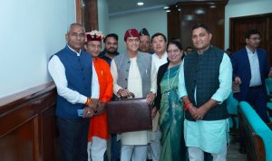 वित्त मंत्री प्रेमचंद अग्रवाल ने किया 5 हजार करोड़ से