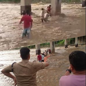 विदेशी छात्र के लिये देवदूत बनी दून पुलिस‌ - my